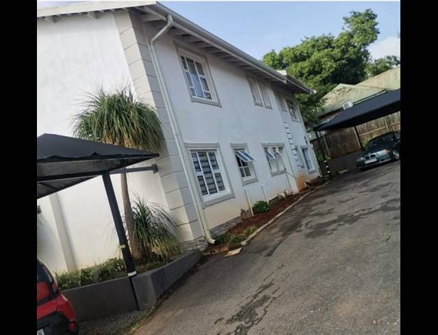 2 BEDROOM APARTMENT FOR SALE IN PRESTBURY